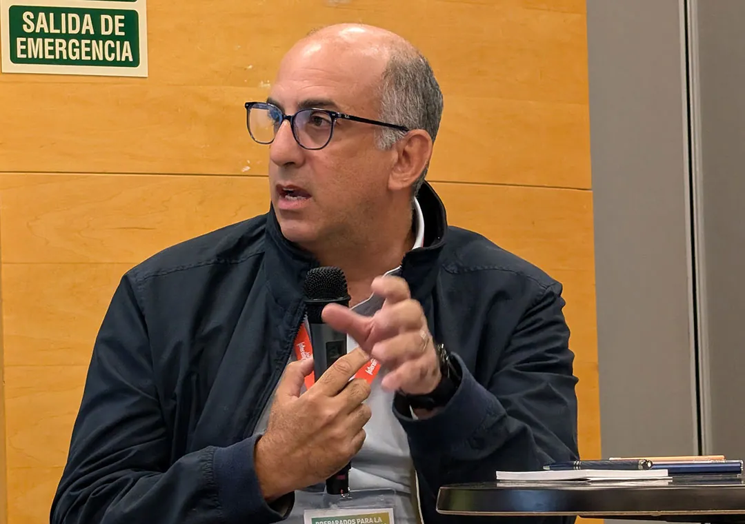 Ahmed Mohsen Mohamed en la jornada de gestión del estrés multifactorial Ahmed Mohsen Mohamed en la jornada de gestión del estrés multifactorial