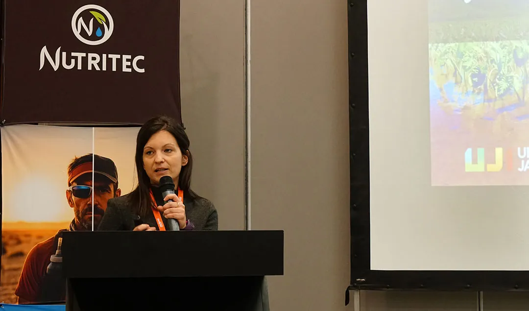 Sara Izquierdo Zandalinas en la jornada de gestión del estrés multifactorial Sara Izquierdo Zandalinas en la jornada de gestión del estrés multifactorial